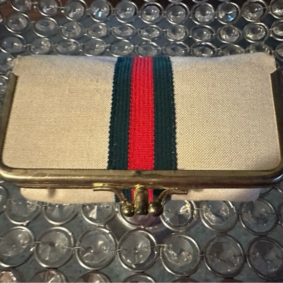 Gucci Accessories - Gucci 1970 Kiss lock sewing cosmetic bag.